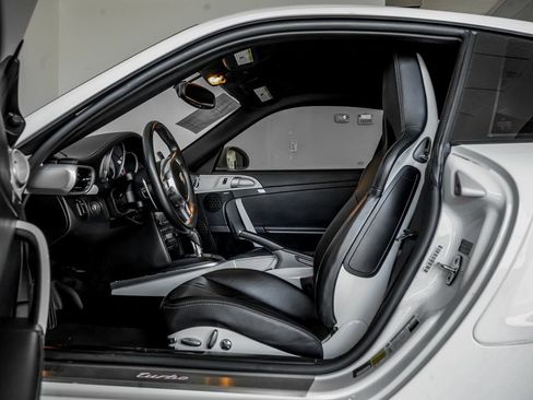 Used 2011 Porsche 911 Turbo image 4