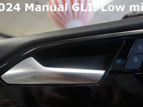 Used 2024 Volkswagen Jetta GLI 40th Anniversary Edition image 27