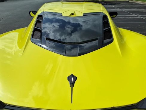 Used 2020 Chevrolet Corvette Stingray Premium Cpe w/ 3LT Preferred Equipment Group RWD image 17