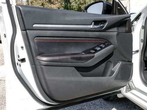 Used 2023 Nissan Altima 2.5 SR image 38