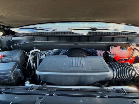 New 2026 Chevrolet Suburban LS image 29