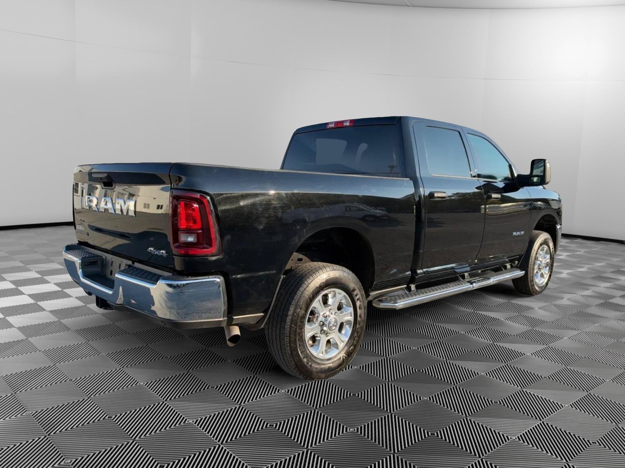 Used 2026 RAM 2500 Big Horn AWD/4WD image 4