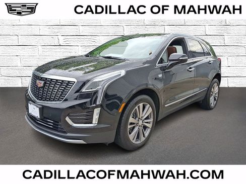 Certified 2025 Cadillac XT5 Premium Luxury image 1