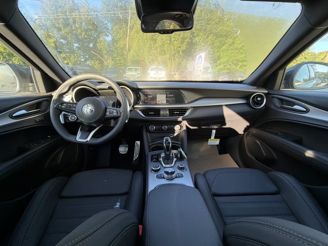 New 2026 Alfa Romeo Stelvio Sprint w/ Convenience Package AWD/4WD image 12