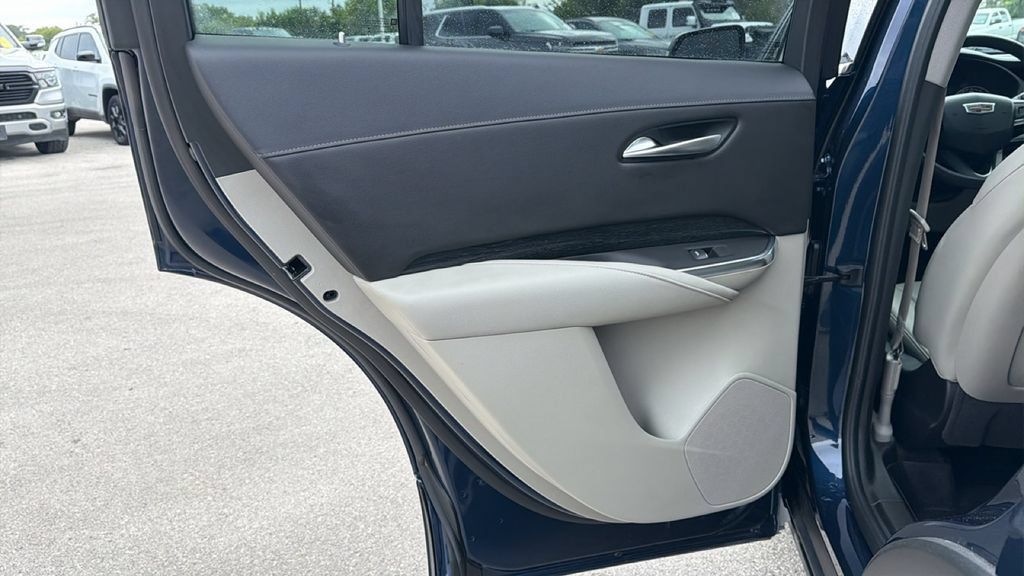 Used 2022 Cadillac XT4 Premium Luxury w/ Cold Weather Package FWD image 25