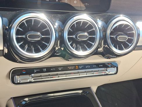 Certified 2023 Mercedes-Benz GLB 250 4MATIC image 15