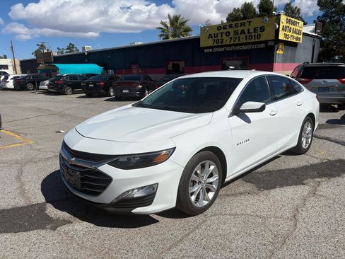 Used 2021 Chevrolet Malibu LT FWD image 2
