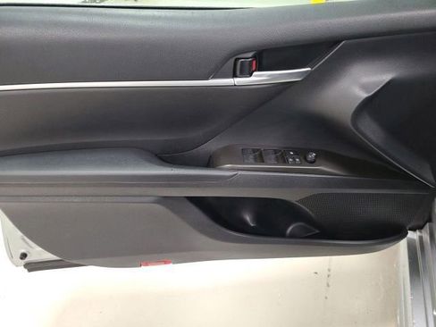 Used 2024 Toyota Camry SE FWD image 21