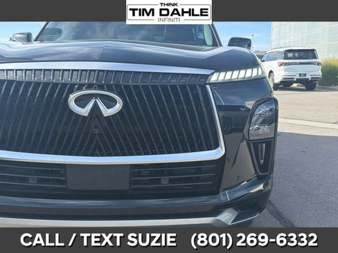Certified 2025 INFINITI QX80 Luxe w/ Exterior Package AWD/4WD image 5