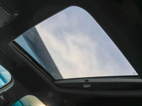 Used 2022 Buick Enclave Avenir w/ Avenir Technology Package image 14