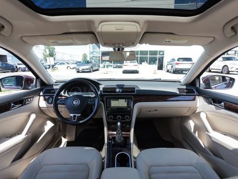 Used 2013 Volkswagen Passat 2.5 SEL Premium FWD image 31