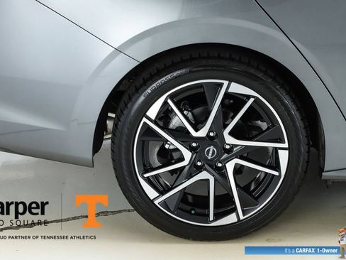 Used 2024 Nissan Sentra SR w/ SR Premium Package FWD image 50