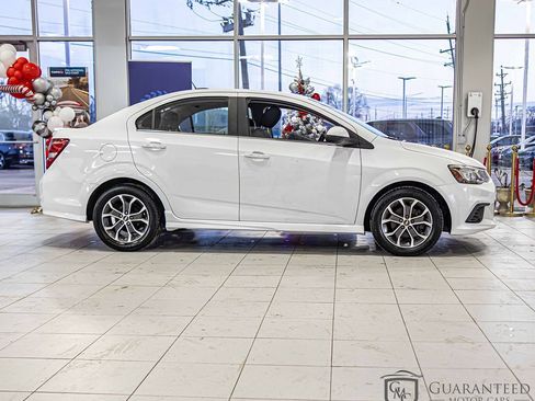 Used 2017 Chevrolet Sonic LT w/ Convenience Package image 11