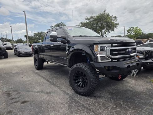 Used 2021 Ford F250 Platinum w/ FX4 Off-Road Package AWD/4WD image 2
