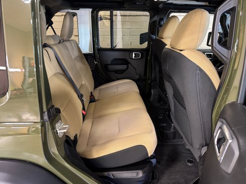 Used 2023 Jeep Wrangler Unlimited w/ Sun & Screen Package AWD/4WD image 30