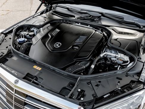 Used 2019 Mercedes-Benz S 560 4MATIC Sedan image 74