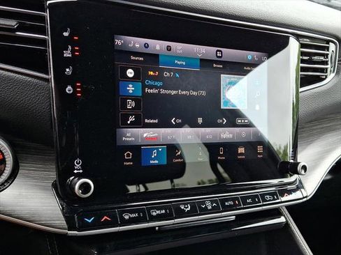 Certified 2024 Jeep Wagoneer L Series III w/ Flexible Seating Group AWD/4WD image 28