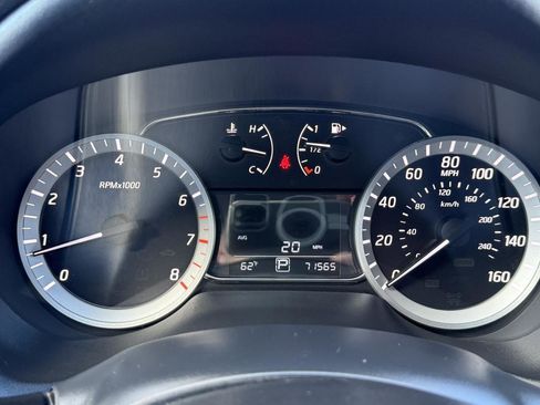 Used 2015 Nissan Sentra SV image 10