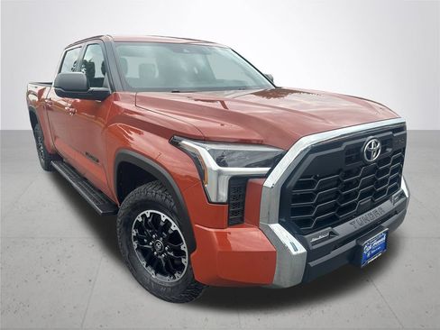 Used 2025 Toyota Tundra SR5 AWD/4WD image 4