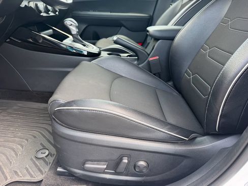 Used 2021 Kia Forte GT-Line w/ GT-Line Premium Package FWD image 11