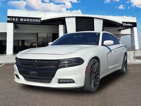 Used 2016 Dodge Charger R/T image 1