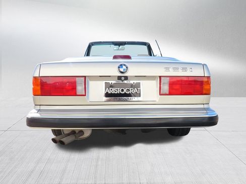 Used 1987 BMW 325i Convertible image 7