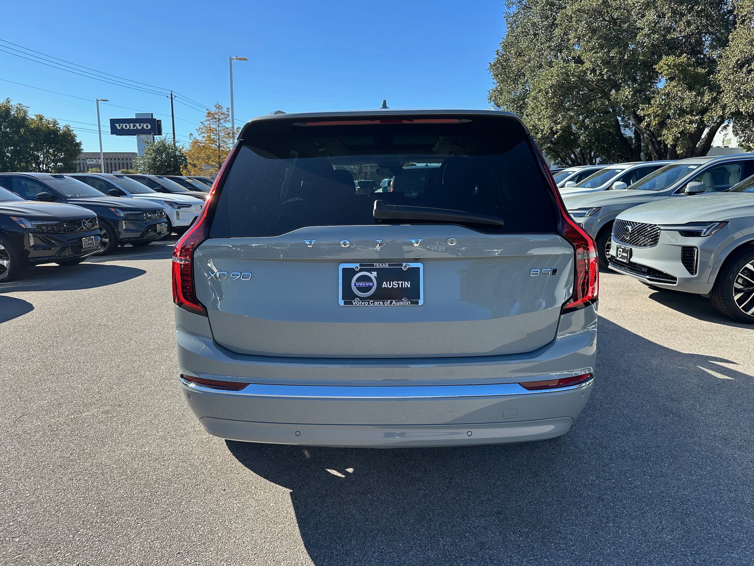Used 2026 Volvo XC90 B5 Core AWD/4WD image 5