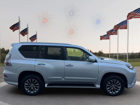 Used 2017 Lexus GX 460 Luxury AWD/4WD image 11