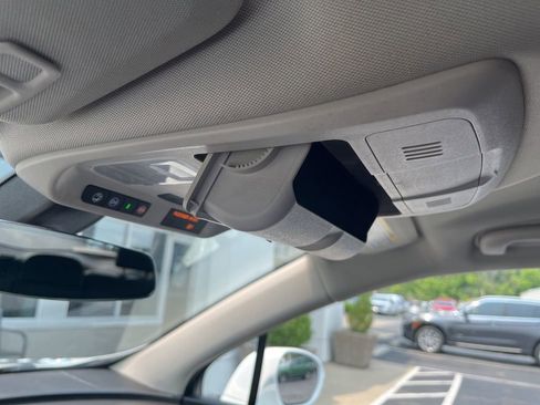 Used 2020 Buick Envision Essence image 25