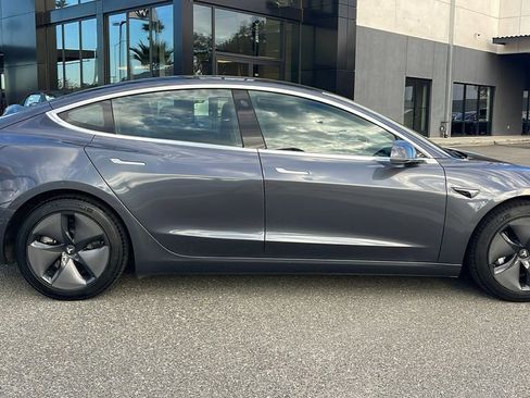 Used 2018 Tesla Model 3 Long Range image 6