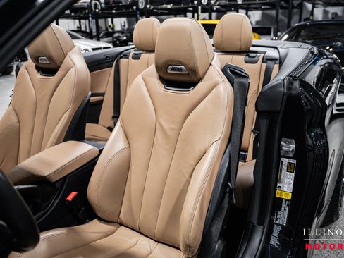 Used 2016 BMW M4 Convertible image 17