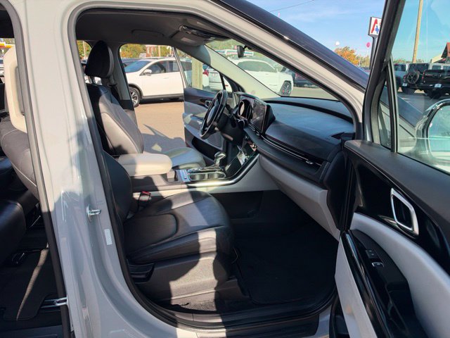 Used 2022 Kia Carnival EX FWD image 15