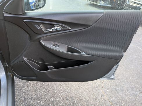 Used 2024 Chevrolet Malibu LT image 32