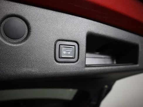 Used 2020 Chevrolet Equinox LT w/ Driver Convenience Package AWD/4WD image 53