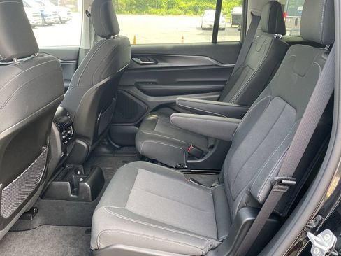 Certified 2023 Jeep Grand Cherokee L Laredo AWD/4WD image 22