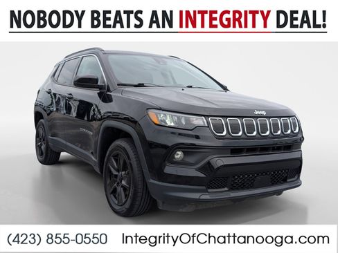 Used 2022 Jeep Compass Latitude AWD/4WD image 1