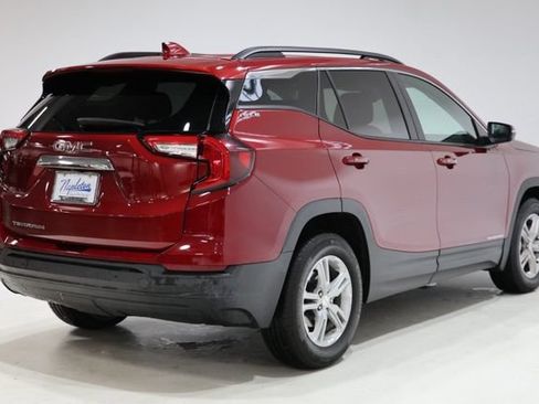 Used 2023 GMC Terrain SLE w/ Driver Convenience Package FWD image 7