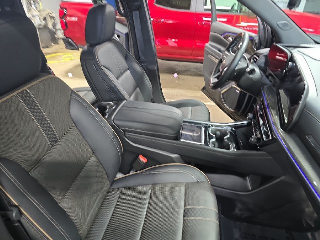 Used 2026 Chevrolet Traverse High Country w/ LPO, Floor Liner Package AWD/4WD image 11