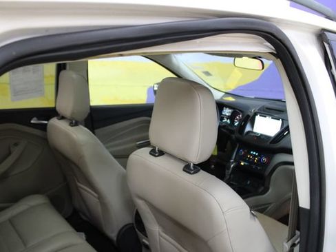 Used 2018 Ford Escape SEL w/ Canadian Touring Package AWD/4WD image 10