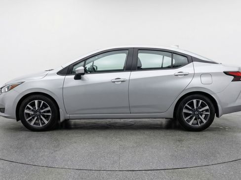 Used 2025 Nissan Versa SV w/ Trunk Package image 5