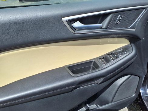 Used 2022 Ford Edge SEL w/ Convenience Package image 12
