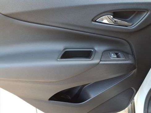 Used 2022 Chevrolet Equinox LT image 34