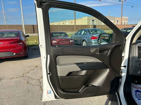 Used 2016 GMC Canyon 4x4 Extended Cab w/ Convenience Package image 9