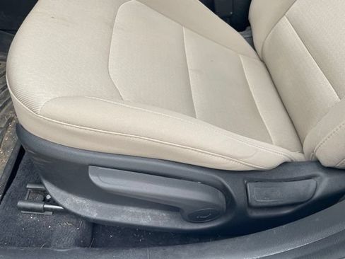 Used 2018 Hyundai Elantra Value Edition FWD image 7