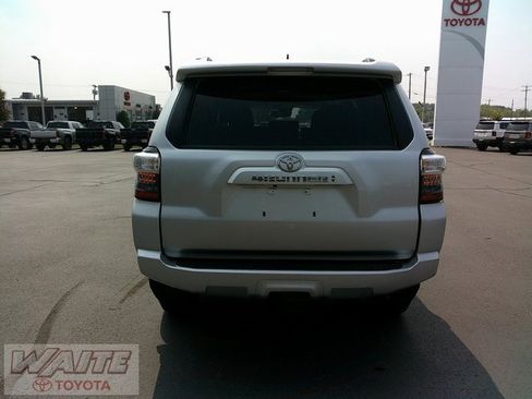 Certified 2022 Toyota 4Runner SR5 image 3