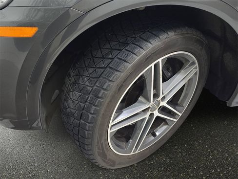 Used 2018 Audi SQ5 Prestige w/ Prestige Package image 31