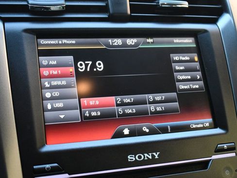 Used 2015 Ford Fusion Titanium image 40