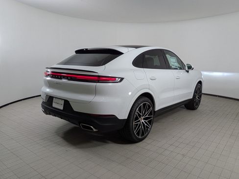 New 2026 Porsche Cayenne Coupe AWD/4WD image 9