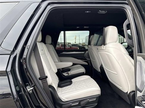 Used 2025 Cadillac Escalade V w/ LPO, ONYX Package image 16