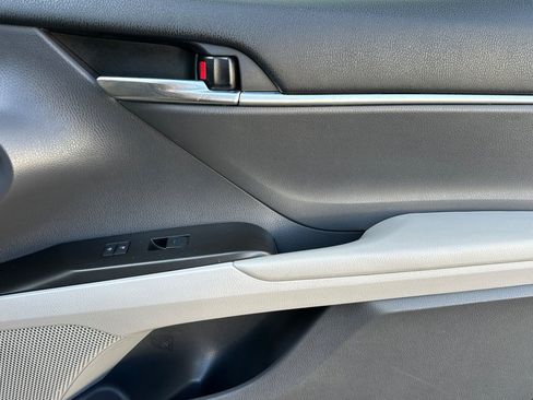 Used 2023 Toyota Camry LE image 20